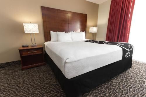 Ropa de cama de alta calidad y escritorio 