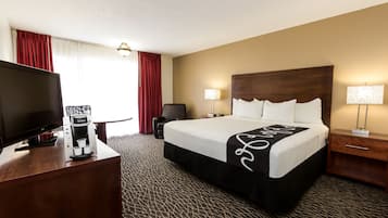 Deluxe Room, 1 King Bed, Non Smoking | Premium bedding, desk, laptop workspace, blackout curtains