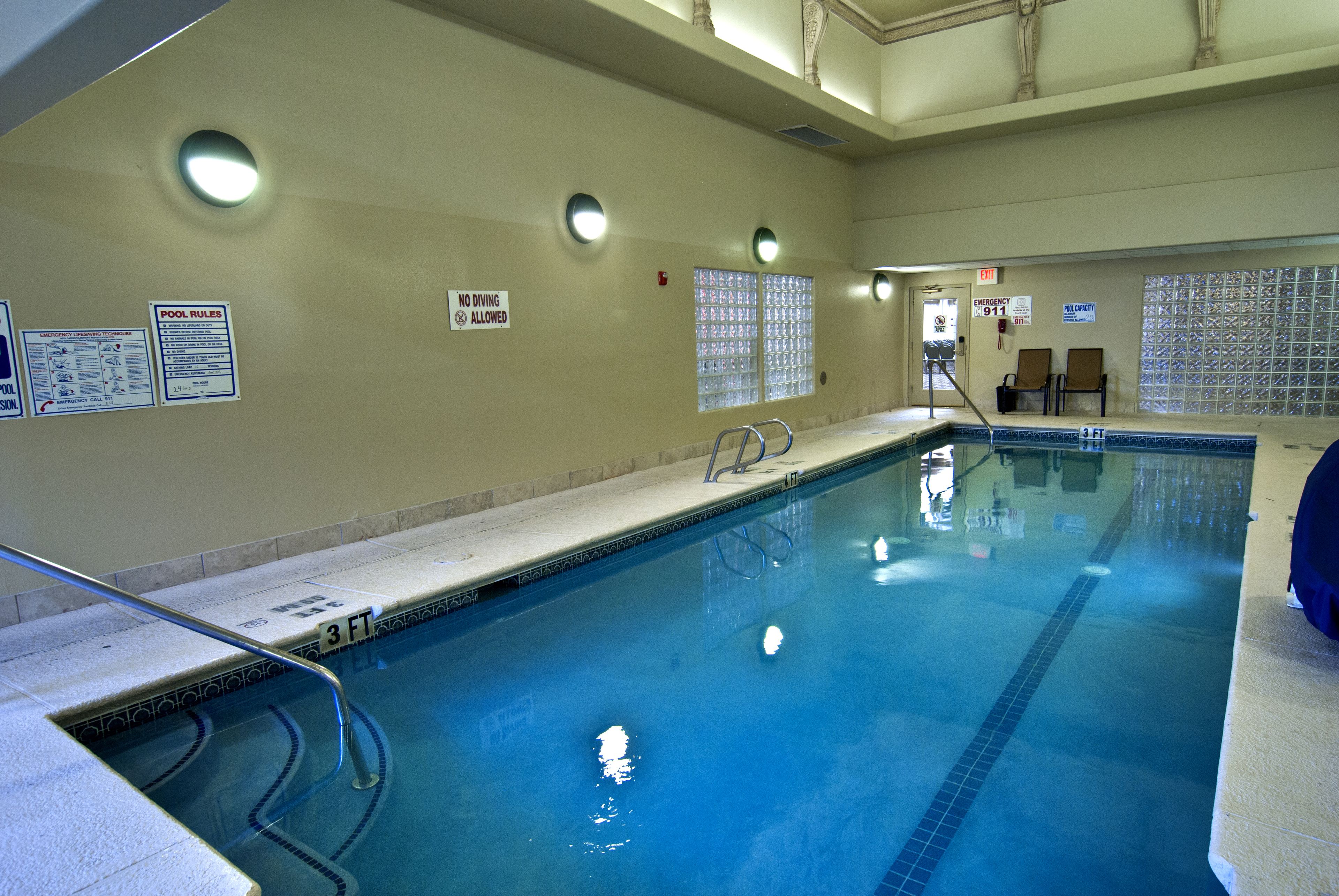 indoor pool, outdoor pool, open 6:00 am to 10:00 pm, pool loungers
