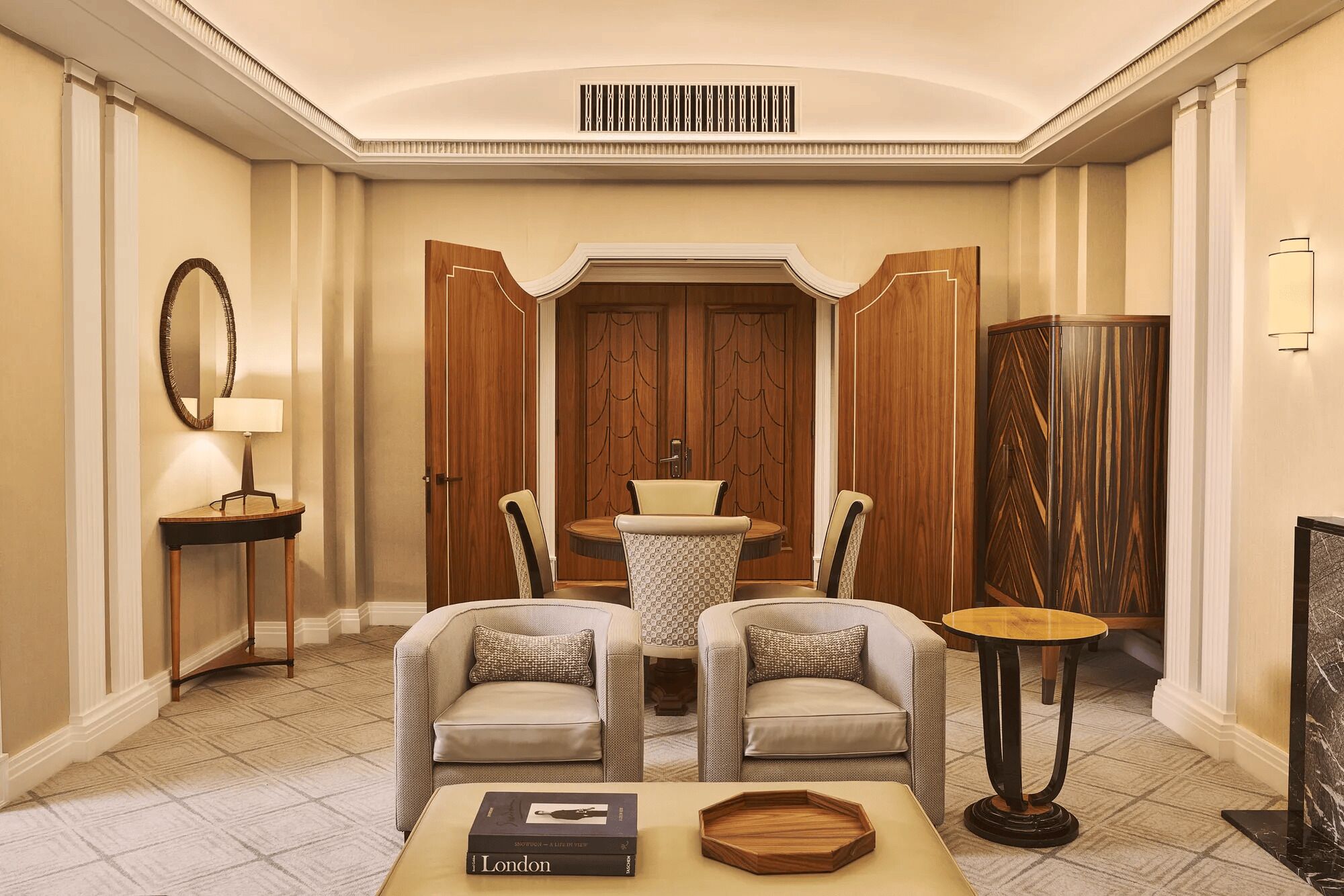 Suite (Claridge's) | Coin séjour | Télévision LED, films à la carte