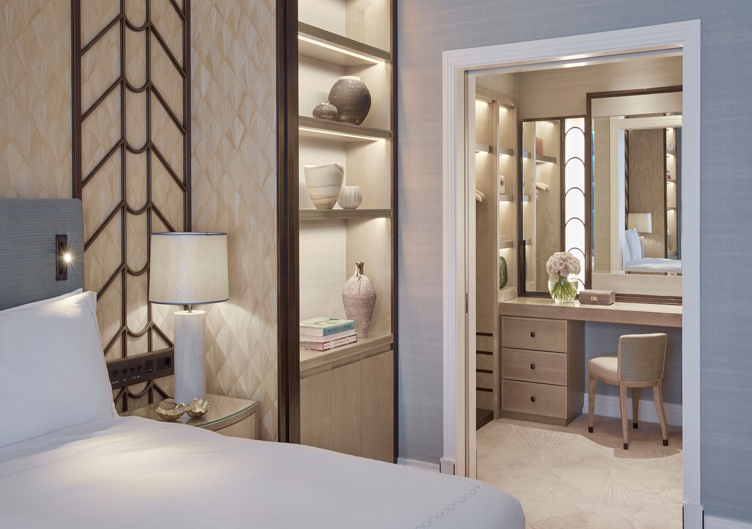 claridge's studio | premium bedding, free minibar items, in-room safe