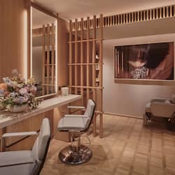 Couples treatment rooms, body treatments, aromatherapy