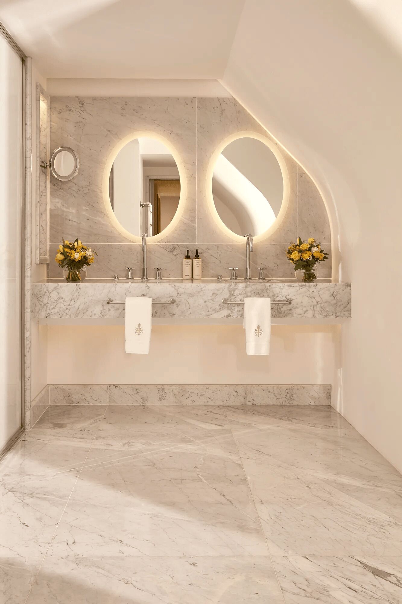 Photo - Claridge’s, Maybourne