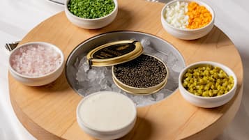 Thức ăn và đồ uống