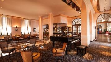 2 bar/dinlenme salonu, çatı barı, kokteyl barı
