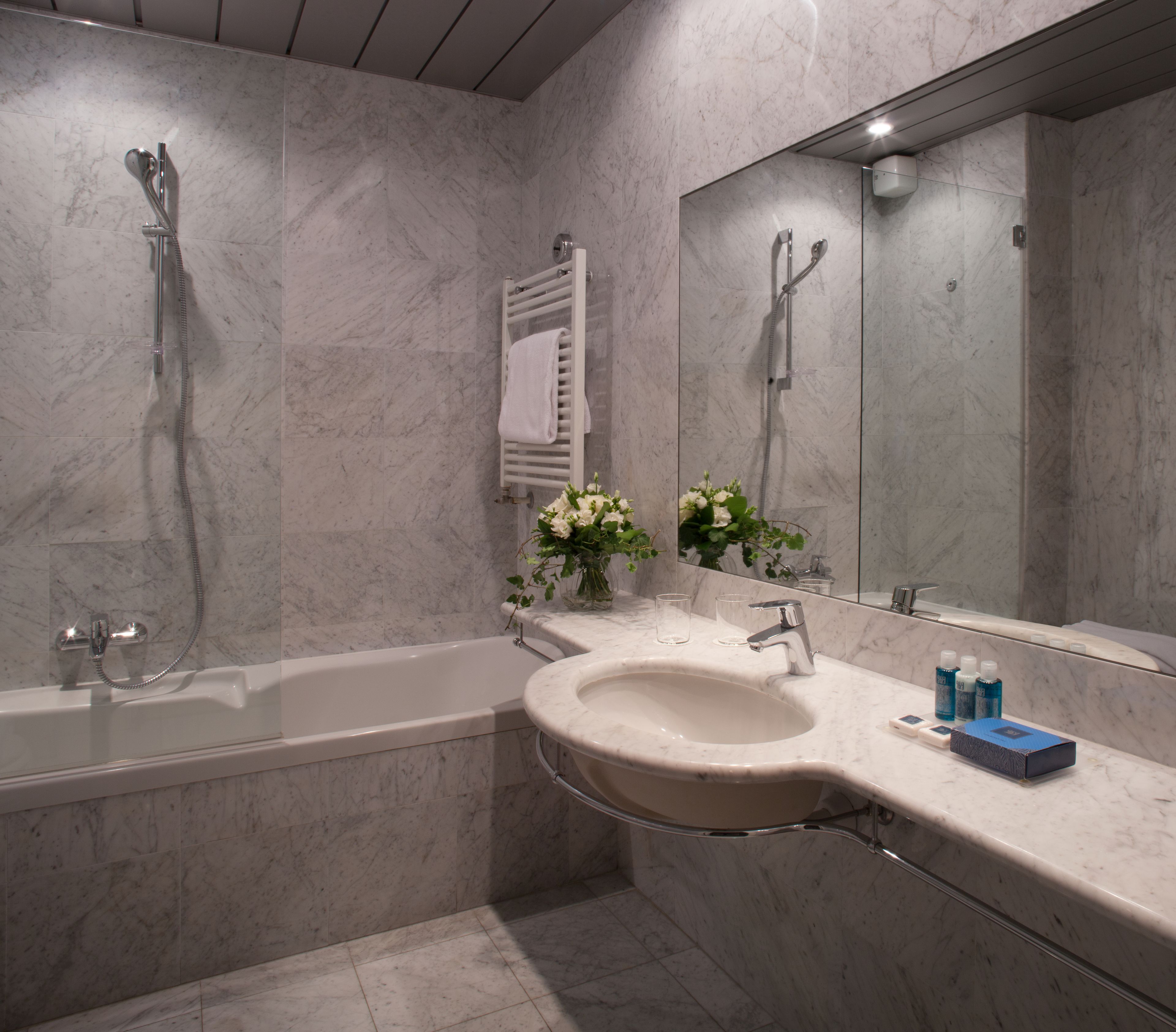 combined shower/bathtub, free toiletries, hair dryer, bathrobes