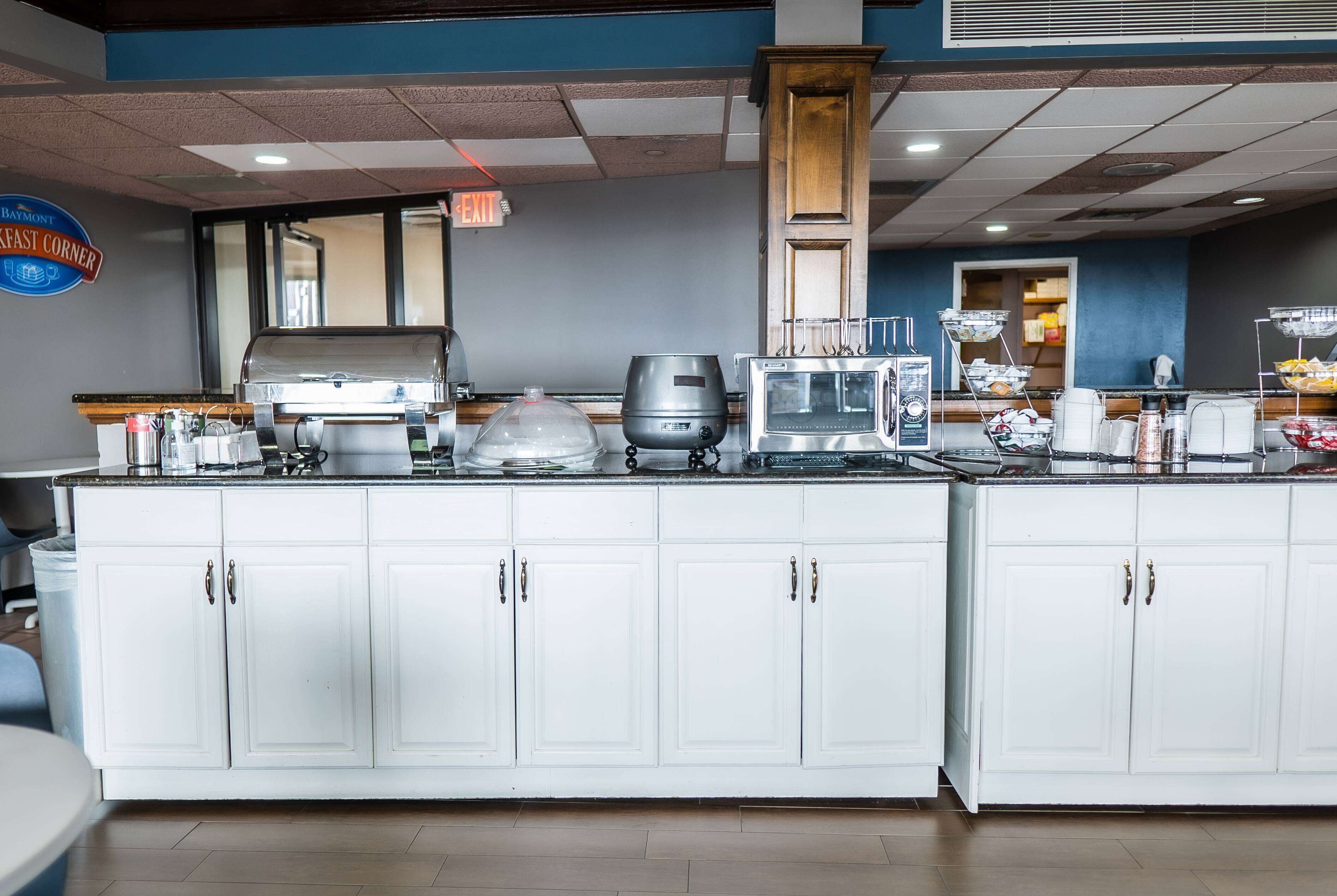 Desayuno continental gratuito y diario