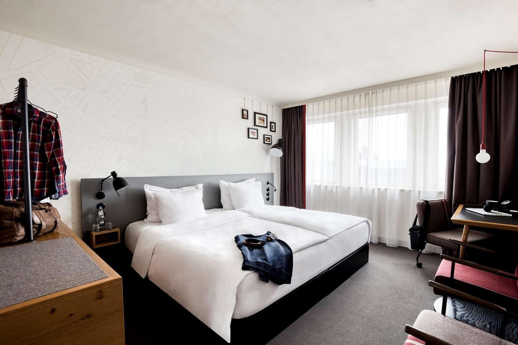Luxe beddengoed, een kluis op de kamer, verduisterende gordijnen