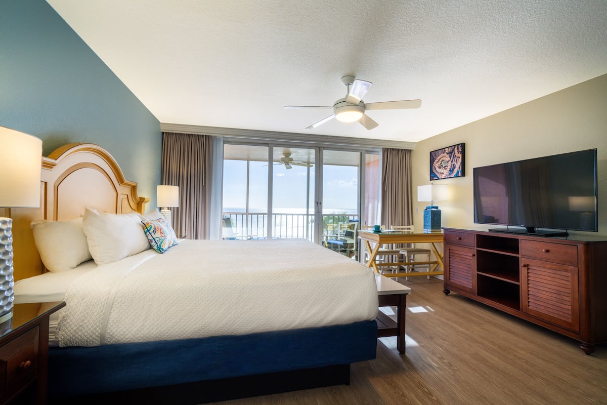 deluxe studio, 1 king bed (gulf front) | premium bedding, in-room safe, blackout curtains, iron/ironing board