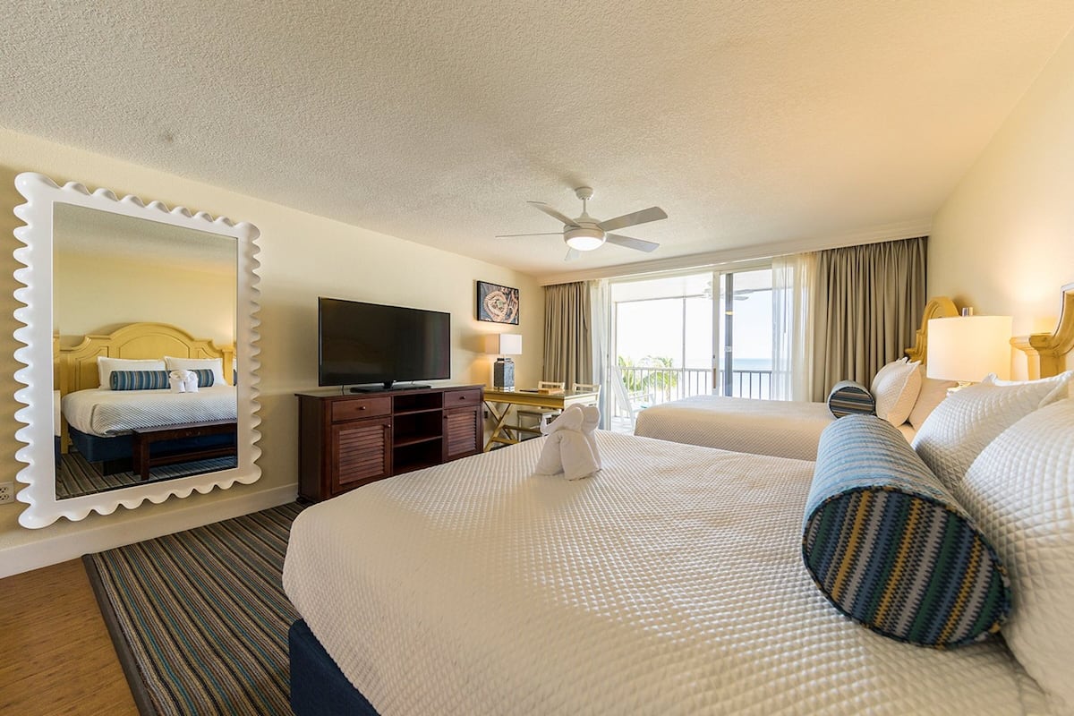 Premium bedding, minibar, in-room safe, blackout drapes
