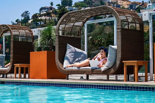 Außenpool, Cabañas (kostenlos), Sonnenschirme