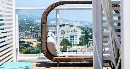 ANDAZ WEST HOLLYWOOD, BY HYATT