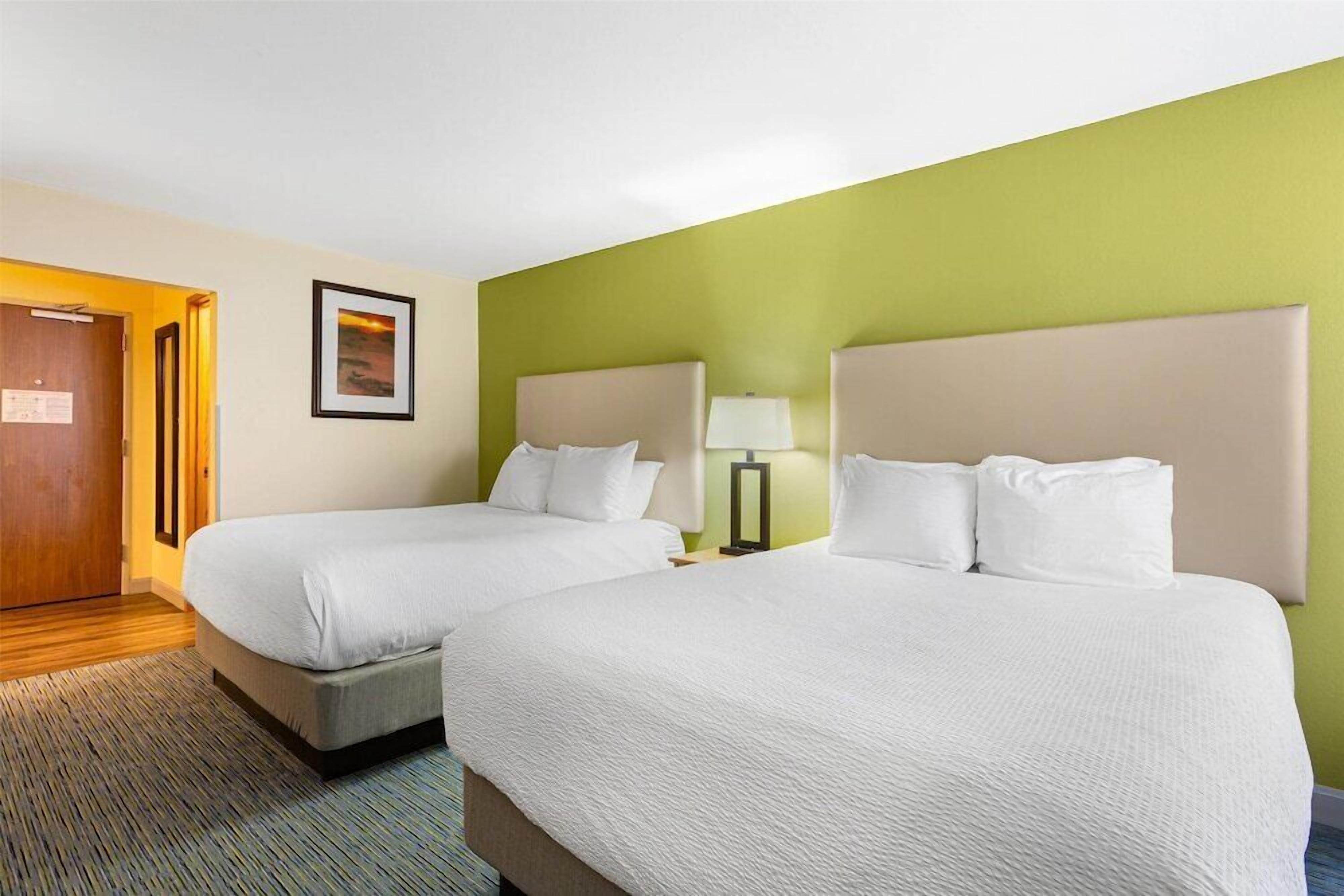 In-room safe, desk, laptop workspace, blackout curtains