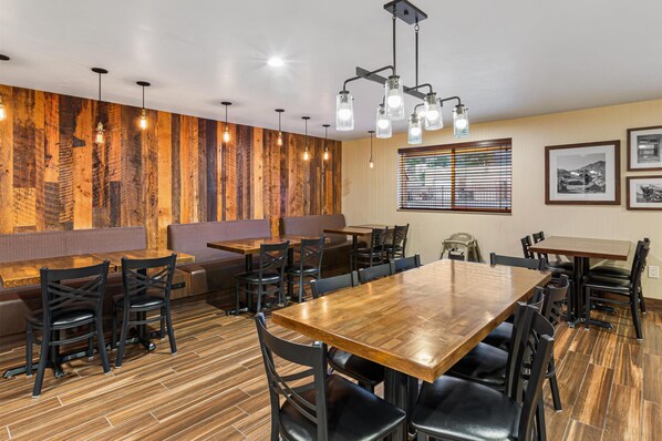 Free daily buffet breakfast - Best Western Hi-desert Inn (Tonopah)