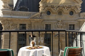 Suite Parisienne | Vue de la chambre