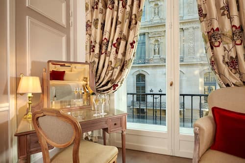 Quarto, na torre (Prestige, Louvre) | Vista do quarto