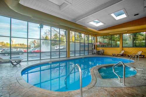 Baymont by Wyndham Branson - On the Strip