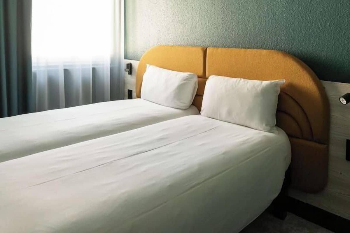 Cortinas blackout, quartos à prova de som, ferros/tábuas de passar roupa