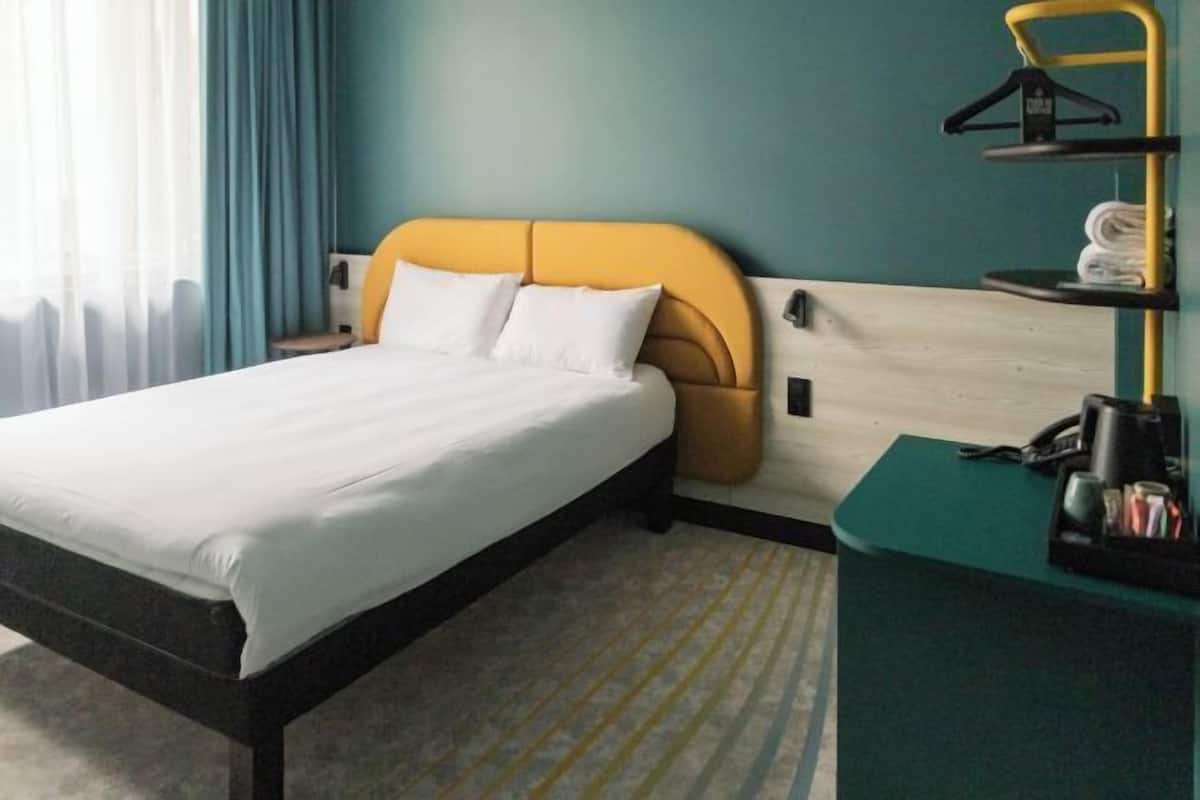 Cortinas blackout, quartos à prova de som, ferros/tábuas de passar roupa