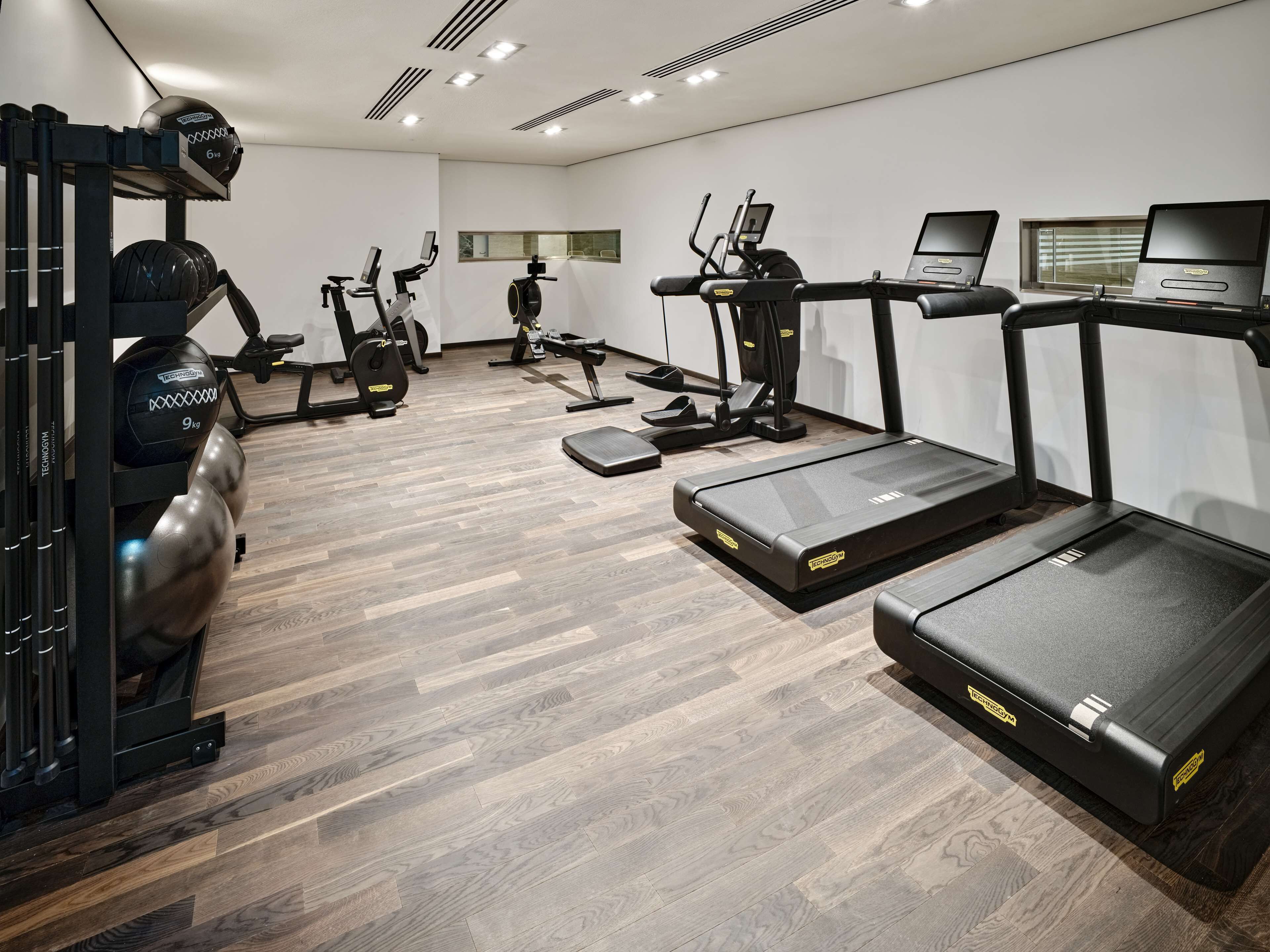 sauna, body treatments, facials, massages