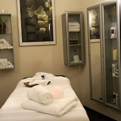 Sauna, body treatments, facials, massages
