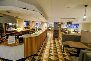 Bar (en el alojamiento)