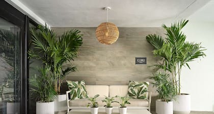 Waterstone Resort & Marina Boca Raton, Curio Collection by Hilton
