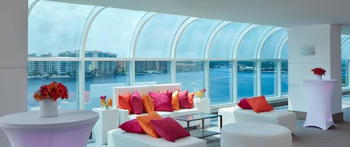 Waterstone Resort & Marina Boca Raton, Curio Collection by Hilton