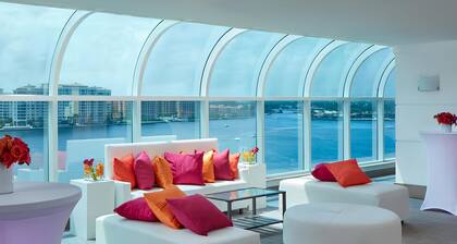 Waterstone Resort & Marina Boca Raton, Curio Collection by Hilton