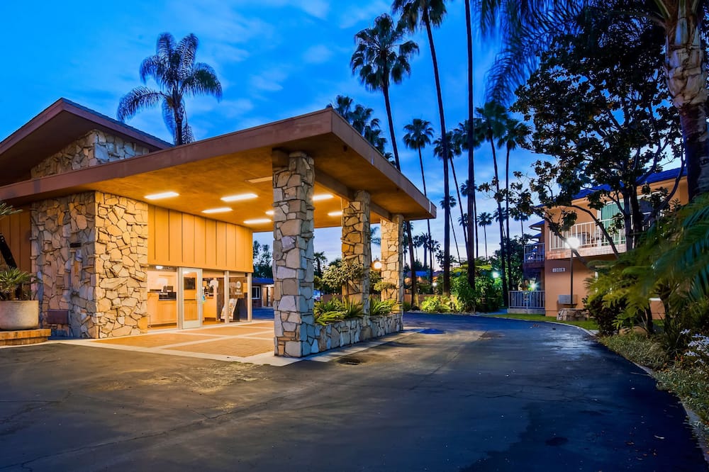 Best Western Pine Tree Motel