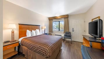 Standard Room, 1 Queen Bed, Non Smoking | Iron/ironing board, free WiFi, bed sheets