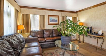 Rodeway Inn at Nevada State Capitol