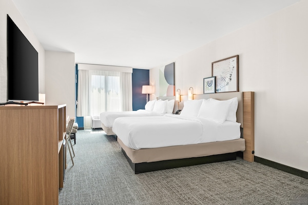 Habitació, 2 llits de matrimoni | Cortines opaques, planxa i posts de planxar i wifi gratuïta