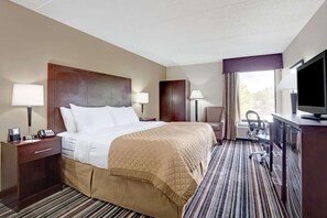 Room, 1 King Bed, Non Smoking | Premium bedding, desk, laptop workspace, blackout curtains
