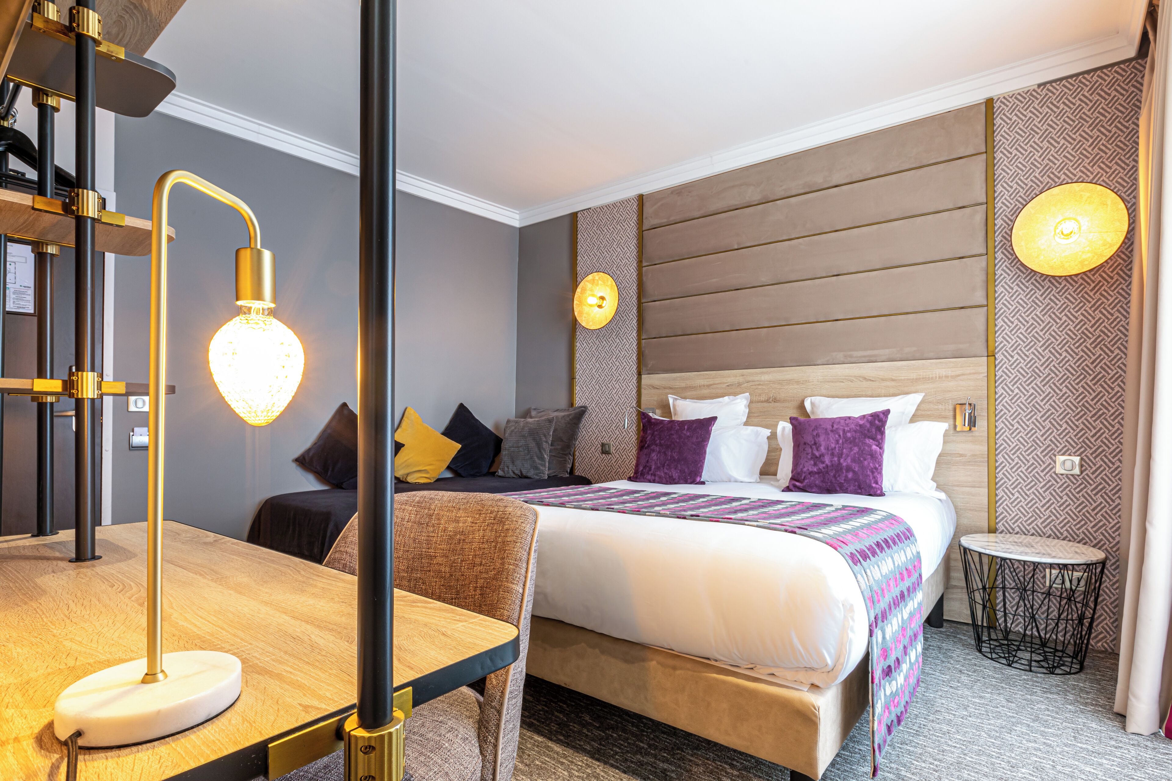 Hypo-allergenic bedding, minibar, in-room safe, desk