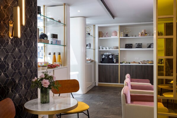 Daily buffet breakfast (EUR 18 per person)