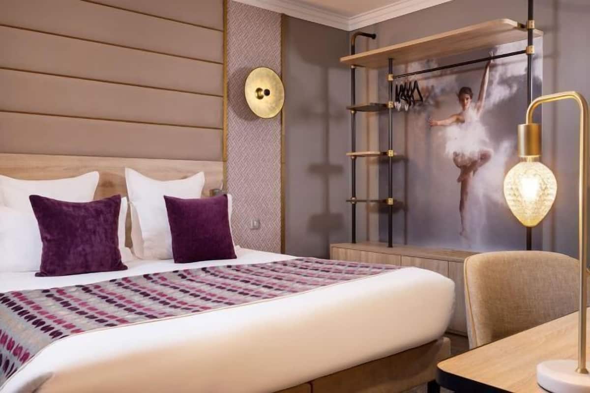 Literie hypoallergénique, minibar, coffres-forts dans les chambres