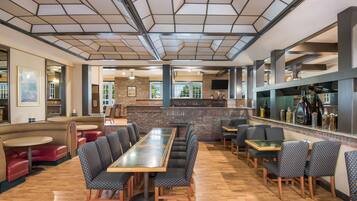 Breakfast and dinner served, American cuisine