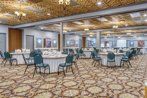 Property amenity - SureStay Plus Hotel by Best Western Reno Airport (Reno)