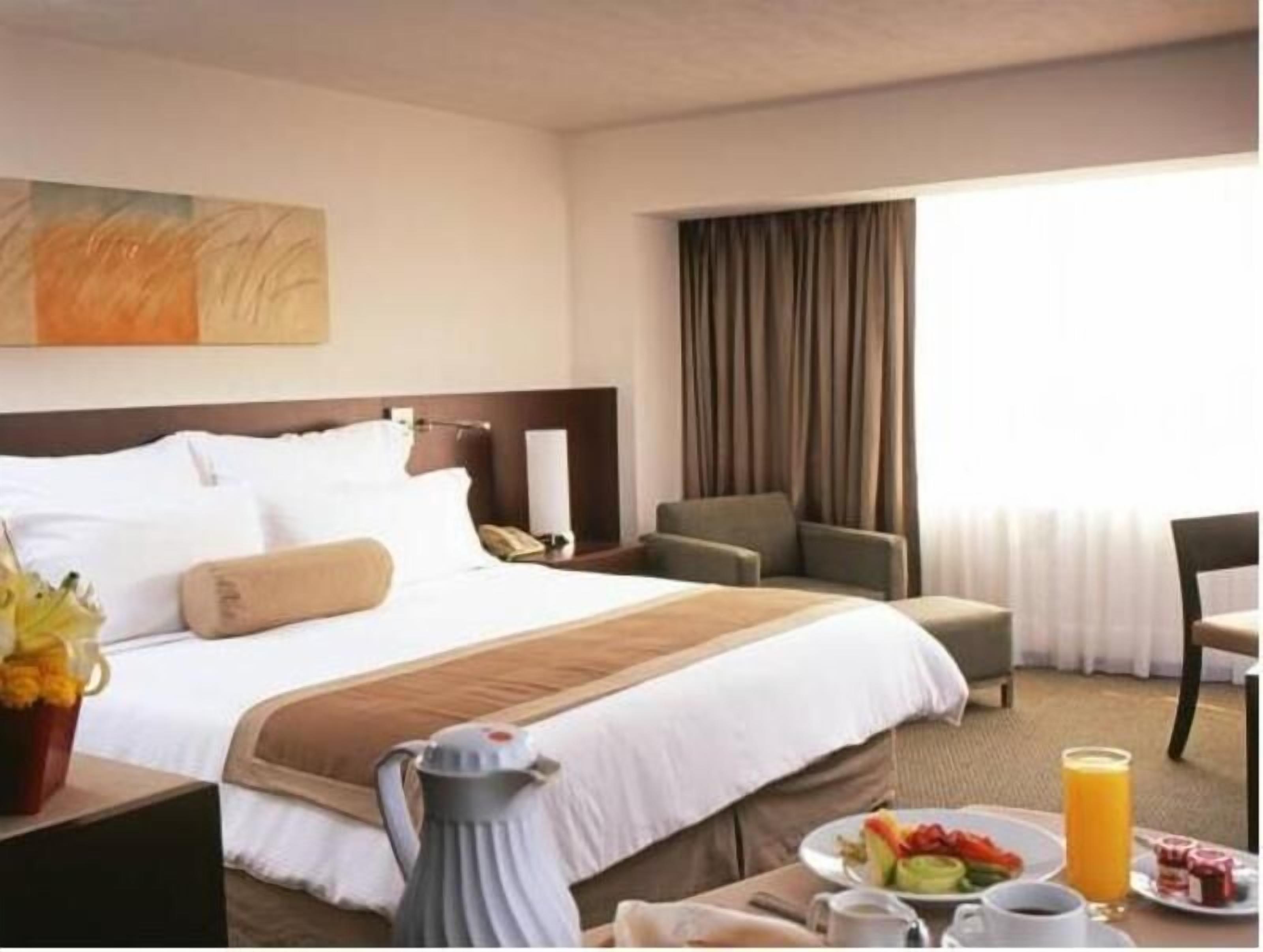 Down comforters, minibar, in-room safe, desk