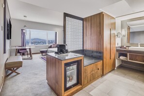 Down comforters, minibar, in-room safe, desk