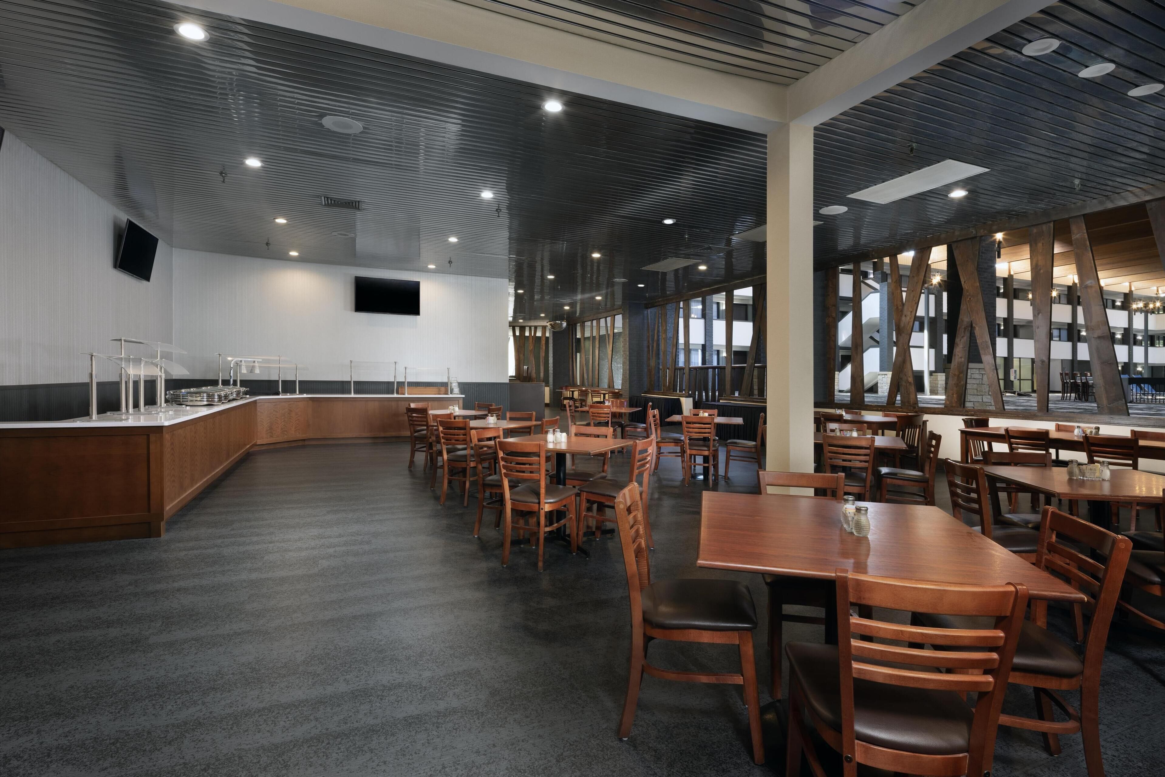 Photo - DoubleTree by Hilton Manhattan, KS