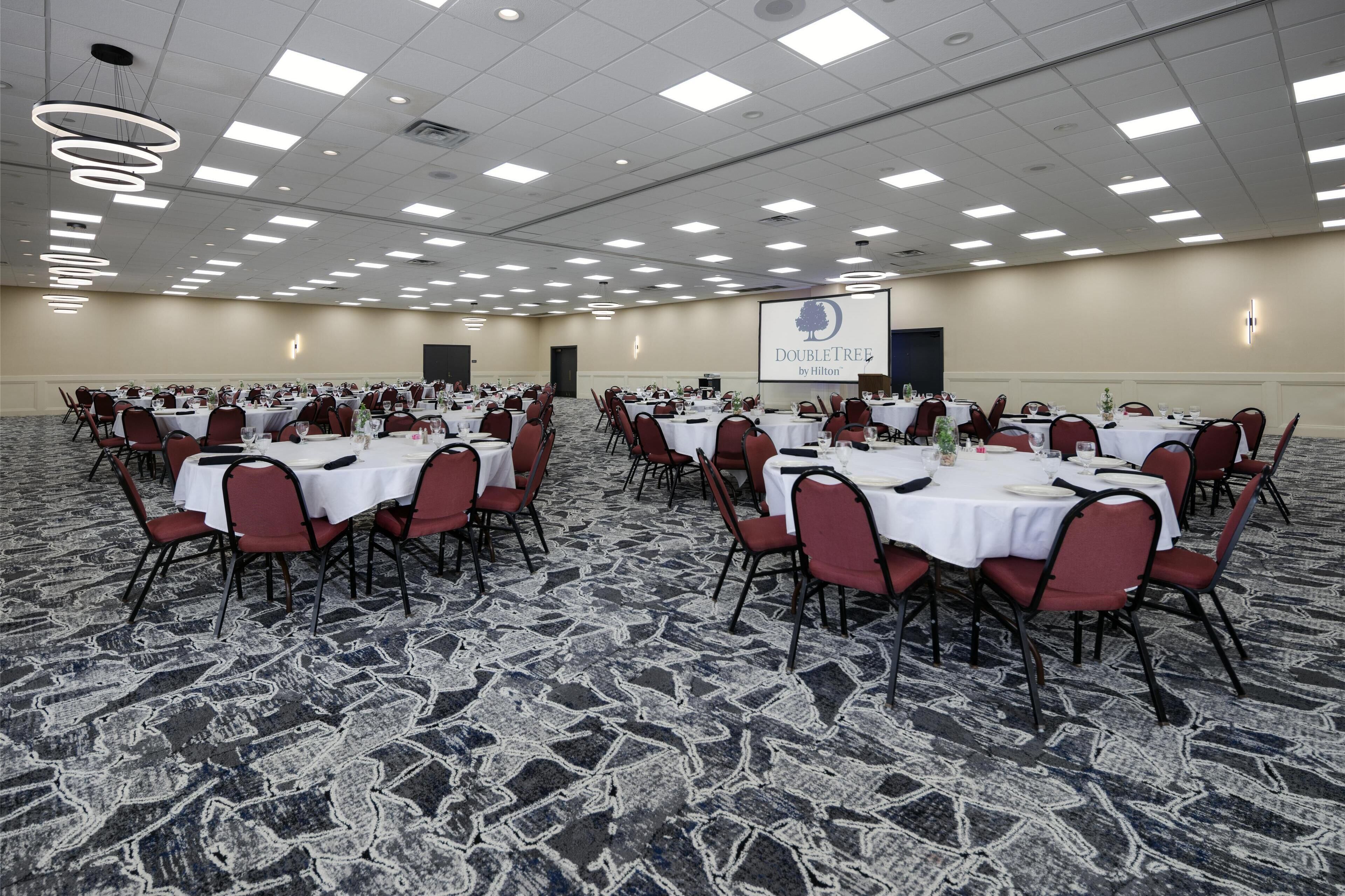 Foto - DoubleTree by Hilton Manhattan, KS