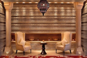 Lounge dans le hall