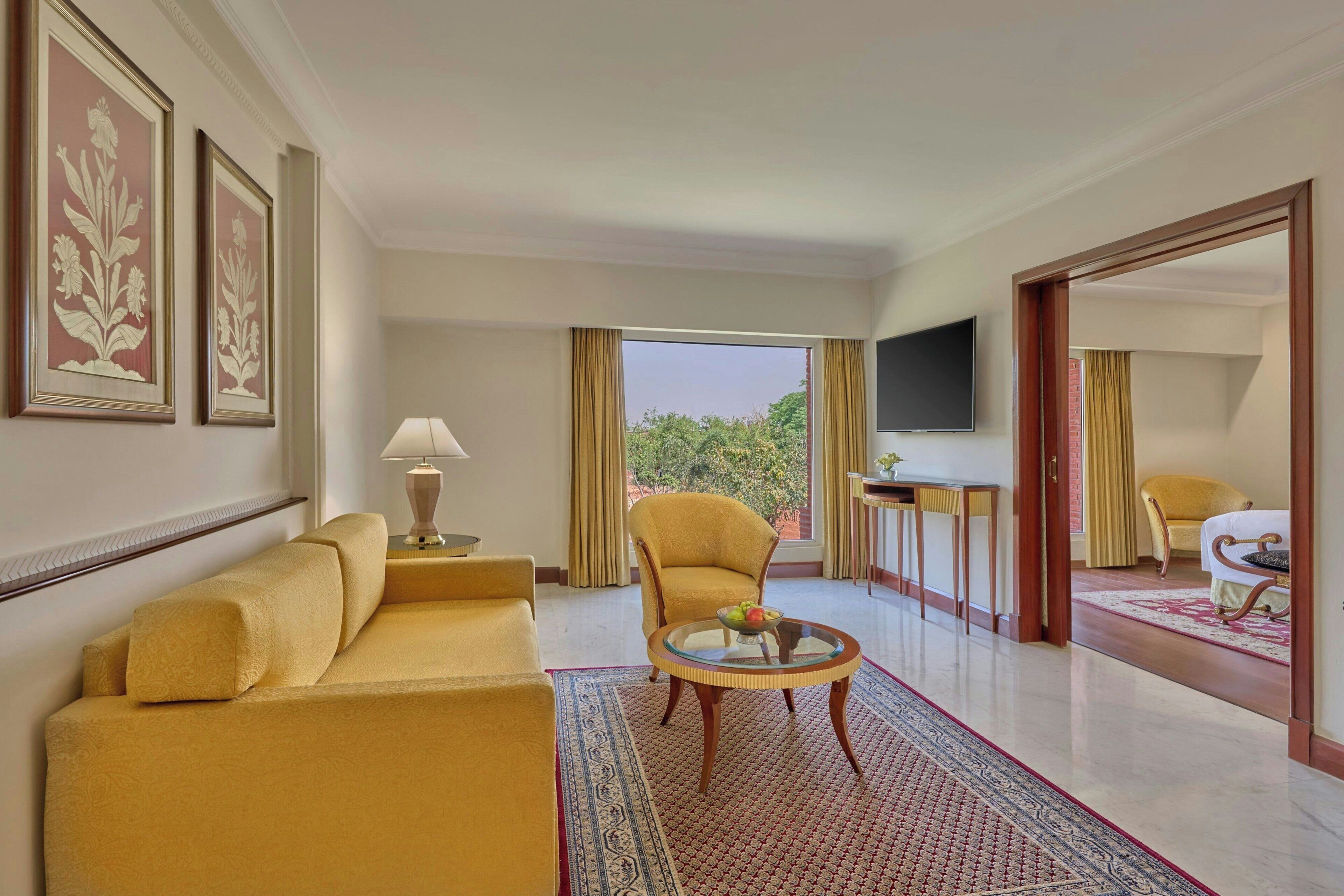 Royal Suite, 1 Bedroom | Minibar, in-room safe, desk, blackout curtains