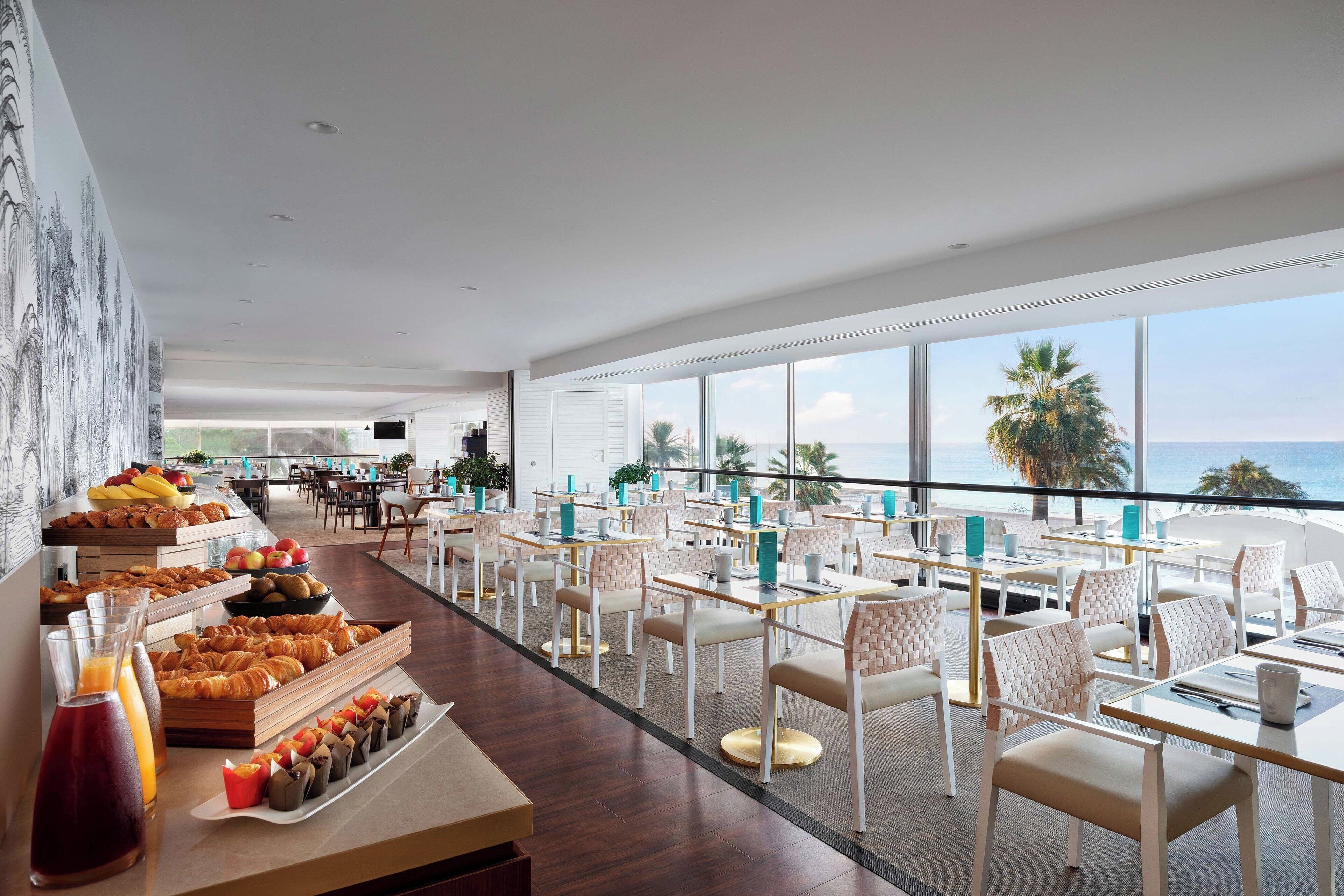 점심 식사, 저녁 식사, 브런치 제공, 지중해 요리, 수영장 전망