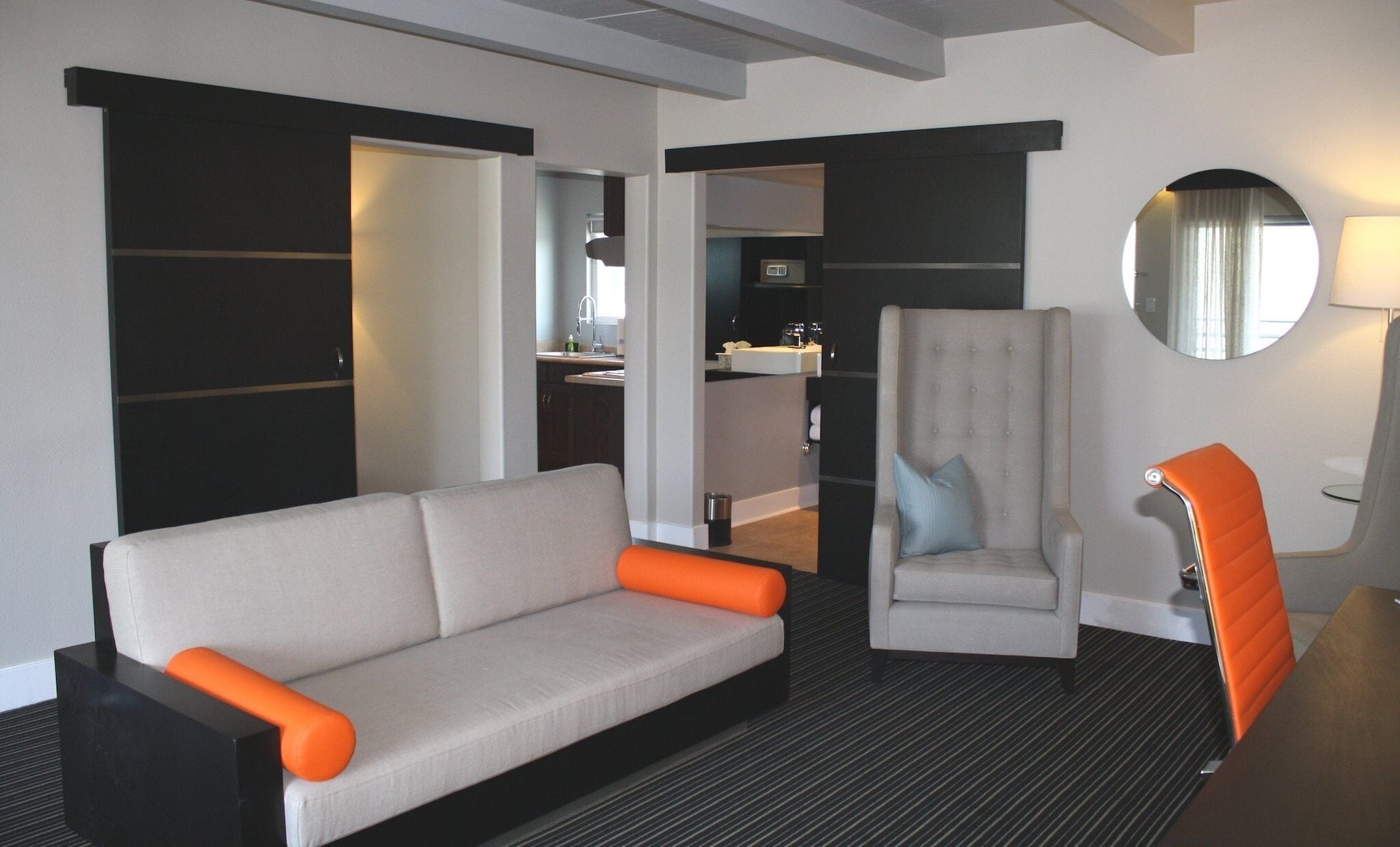 premium bedding, in-room safe, desk, laptop workspace