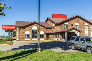Exterior - Econo Lodge Sioux Falls North (Sioux Falls)