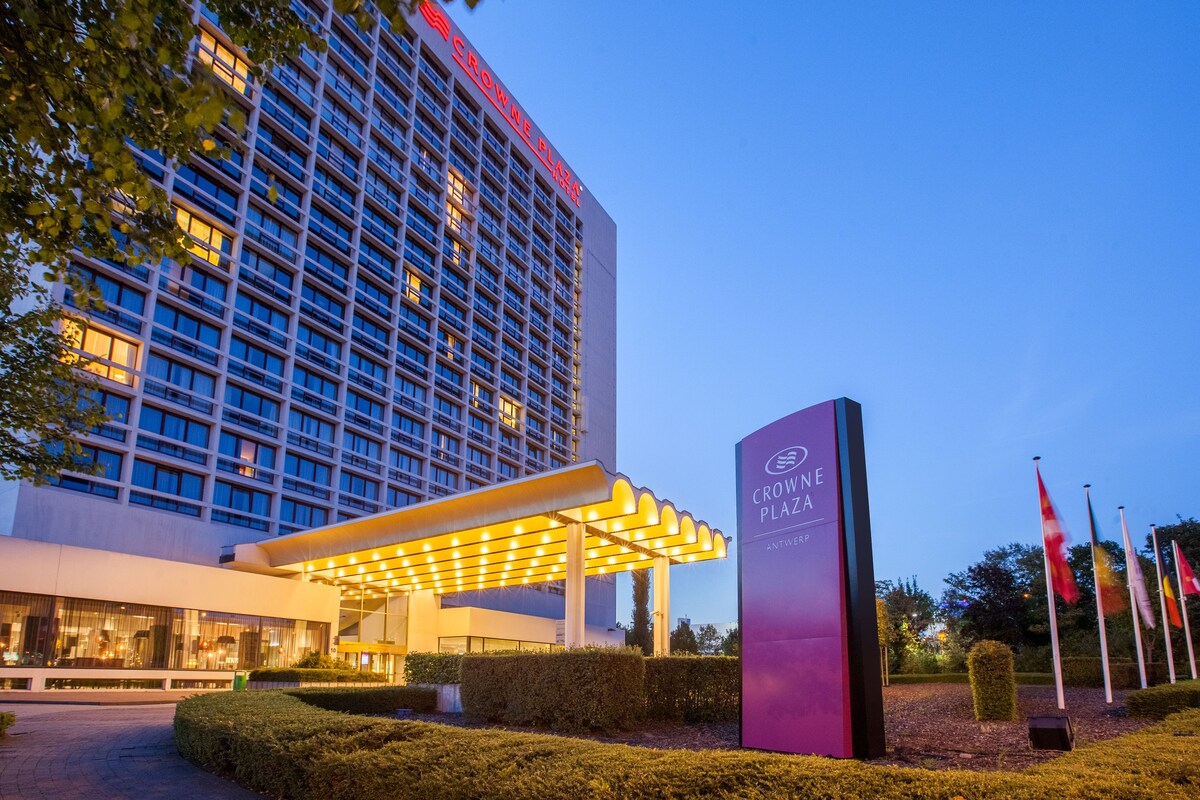 Crowne Plaza Antwerp by IHG