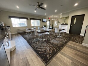 Breakfast area